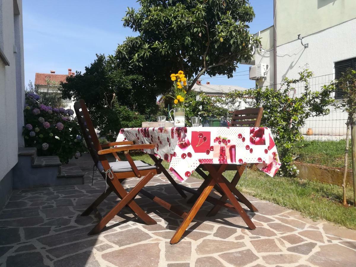 Apartments Mirela Novigrad Istria エクステリア 写真